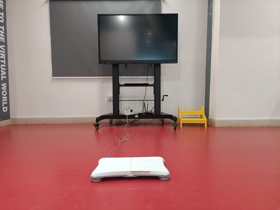A screen and balance board in the sports science lab
